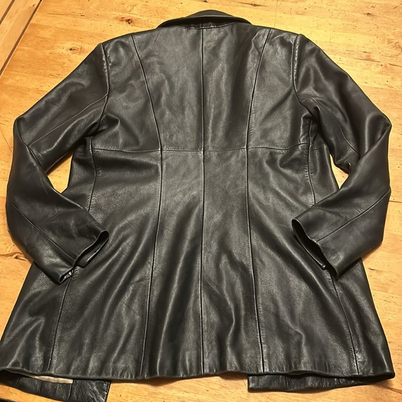 “As Is” Bebe softest leather blazer - Picture 3 of 17